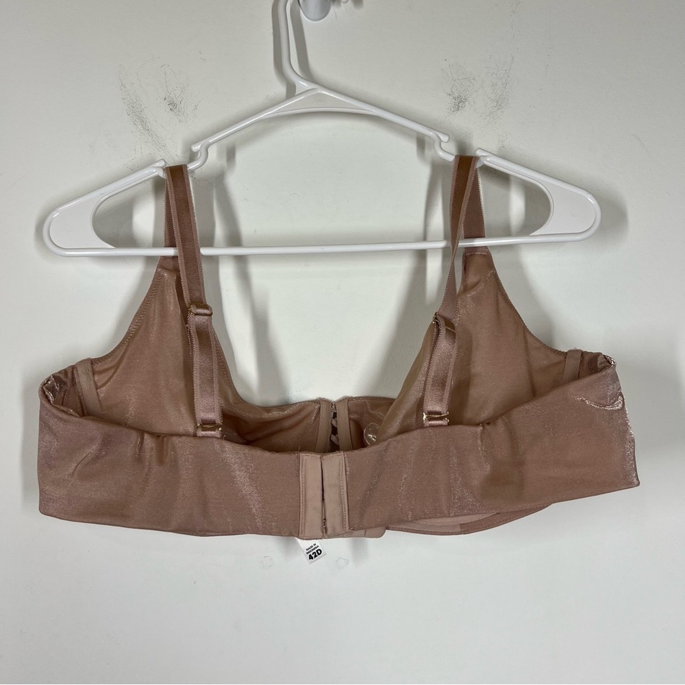 NWOT Torrid T-Shirt Unlined Glossy Mesh Ballet Back Bra Size 42D - Picture 4 of 11